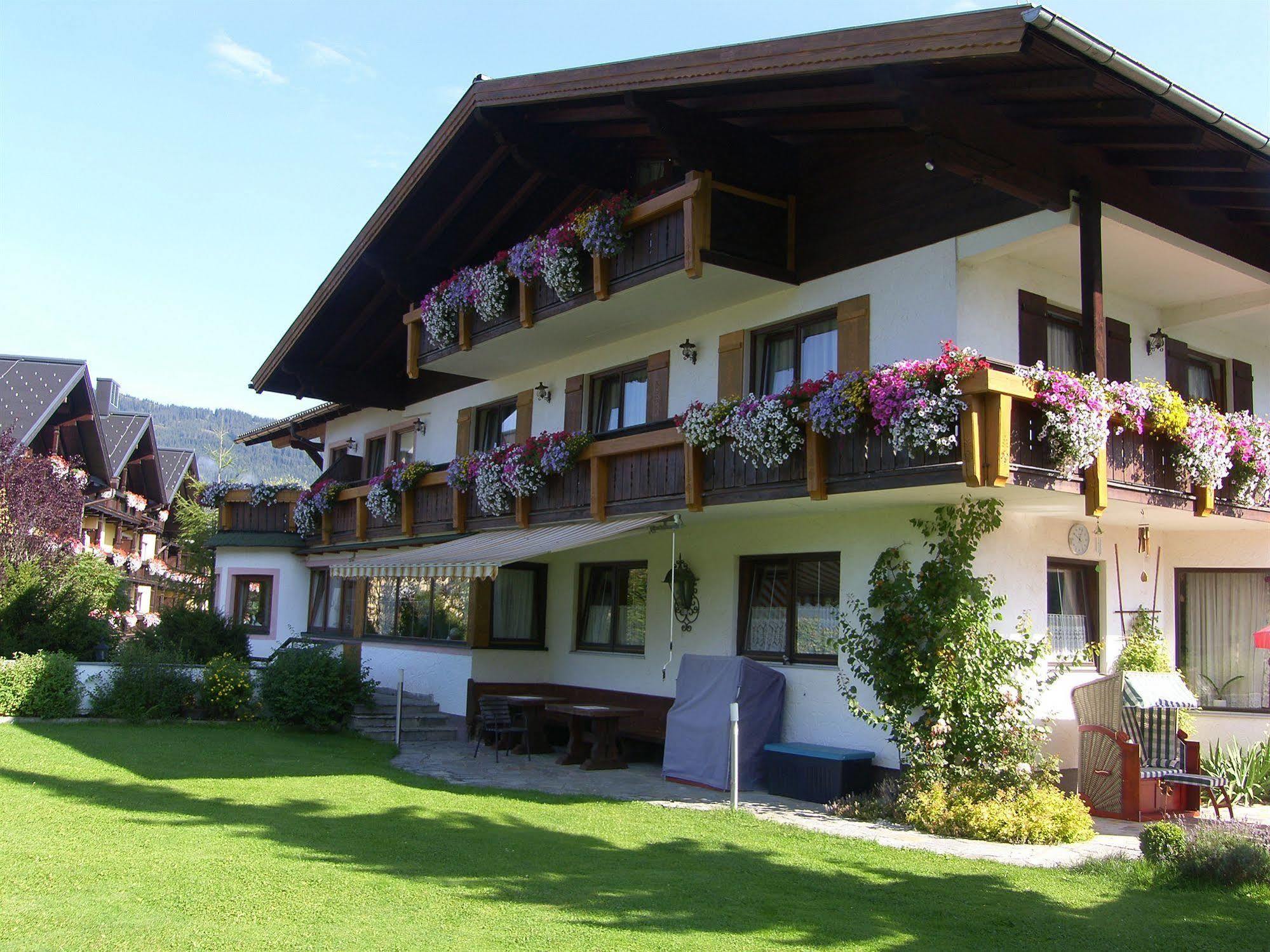 Gaestehaus Elisabeth Radstadt Exteriör bild